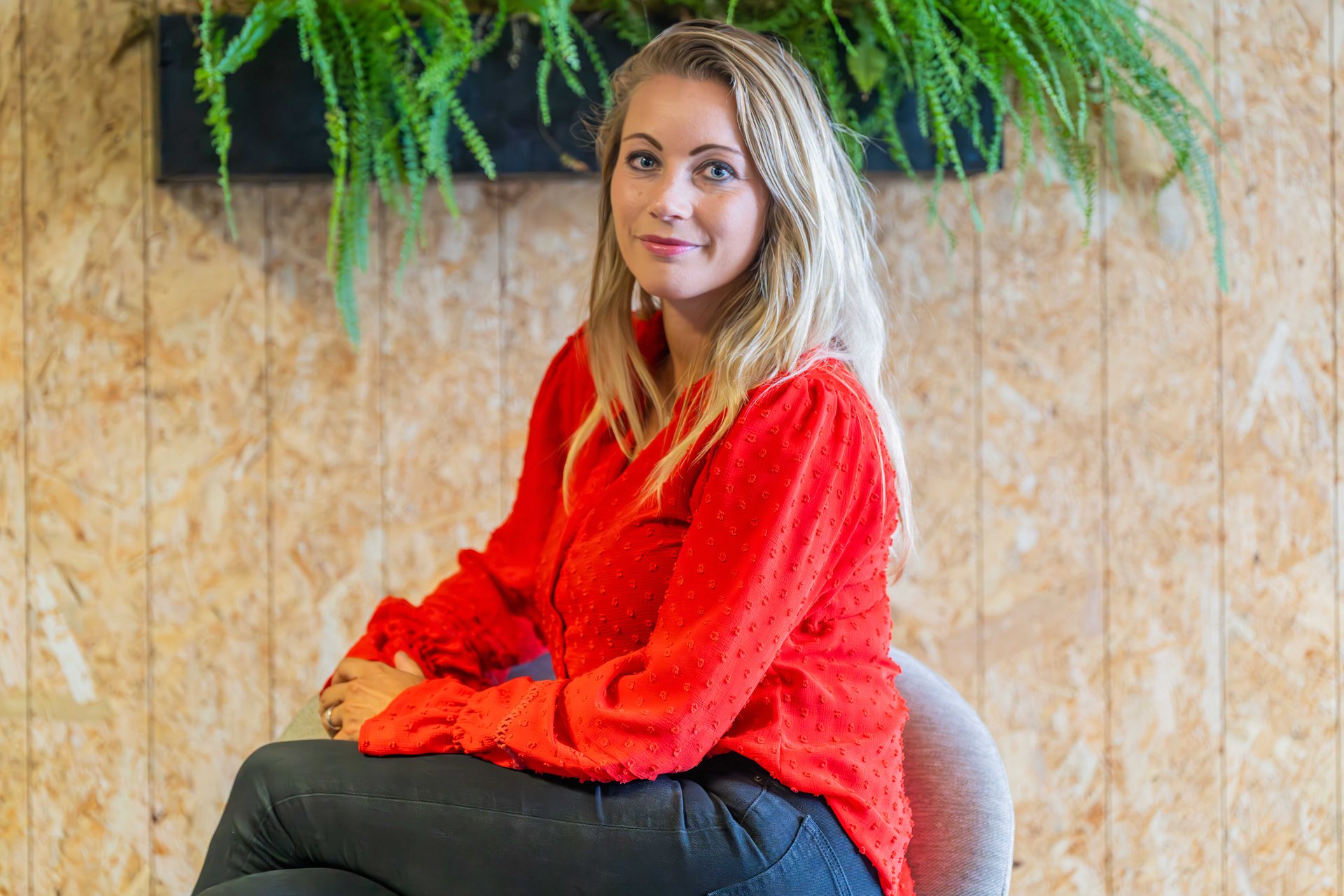 <span id="hs_cos_wrapper_name" class="hs_cos_wrapper hs_cos_wrapper_meta_field hs_cos_wrapper_type_text" style="" data-hs-cos-general-type="meta_field" data-hs-cos-type="text" >Suzanne Tiggelaar</span>