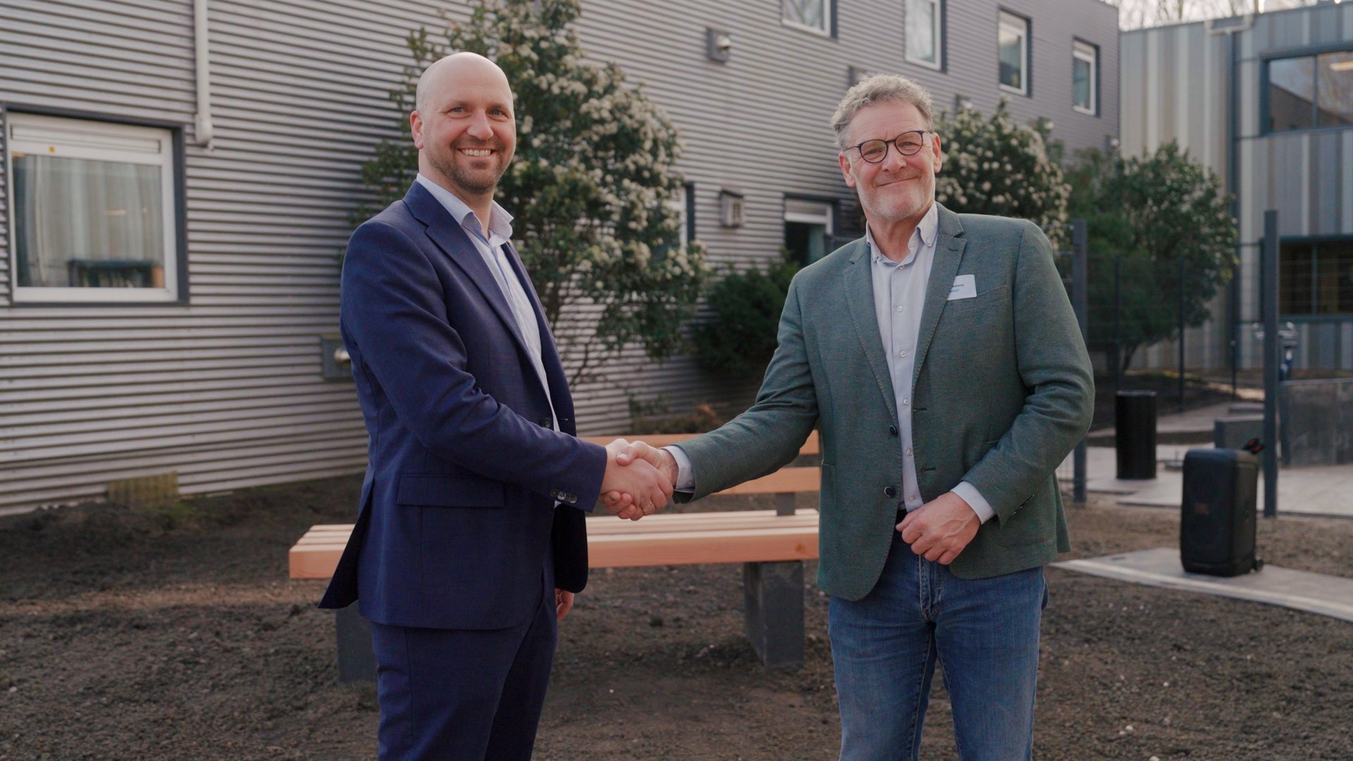 <span id="hs_cos_wrapper_name" class="hs_cos_wrapper hs_cos_wrapper_meta_field hs_cos_wrapper_type_text" style="" data-hs-cos-general-type="meta_field" data-hs-cos-type="text" >Fivoor breidt tbs-capaciteit uit met modulaire nieuwbouw</span>