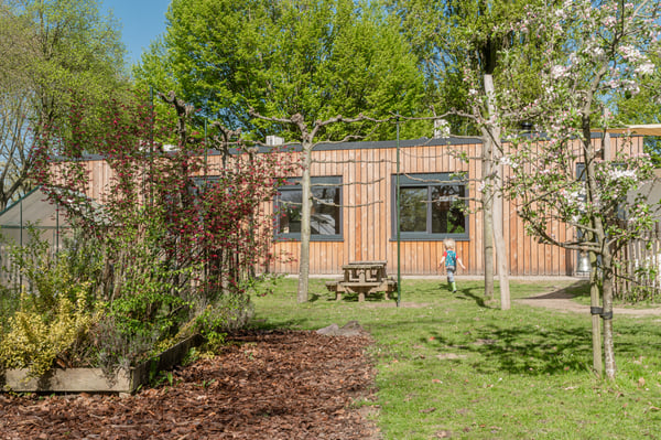 Kinderdagverblijf Spoenk: uitbreiden in een groene omgeving